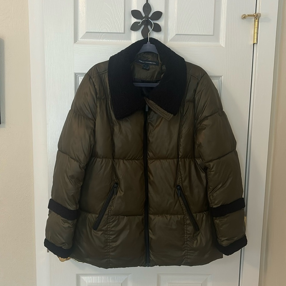 French Connection Like New Puffer Jacket with Sherpa-like trim Size Large